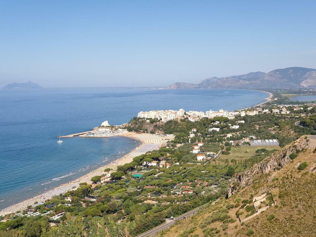 La Villa Fronte Spiaggia Bandiera Blu Сперлонга Екстериор снимка